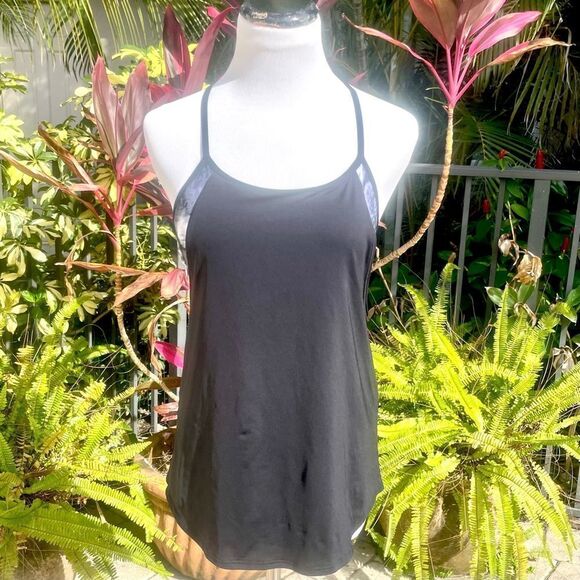 🍍3/$15🍍 TYR Built-In Bra Tank - Picture 2 of 9